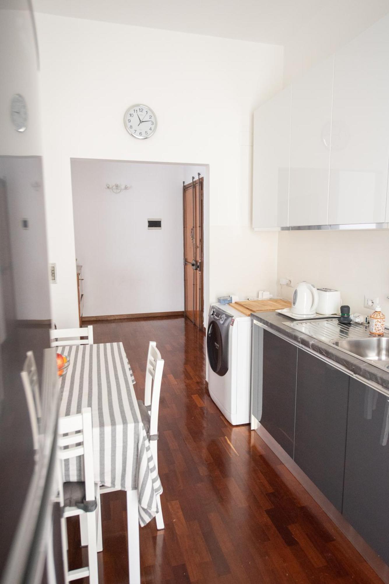 Artisti, Cozy Flat In * Florencia